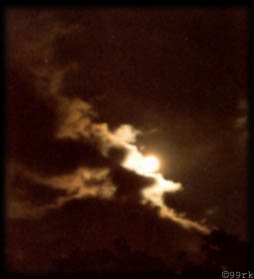moon1.jpg (13104 Byte)