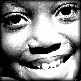 smilebw.jpg (24166 Byte)